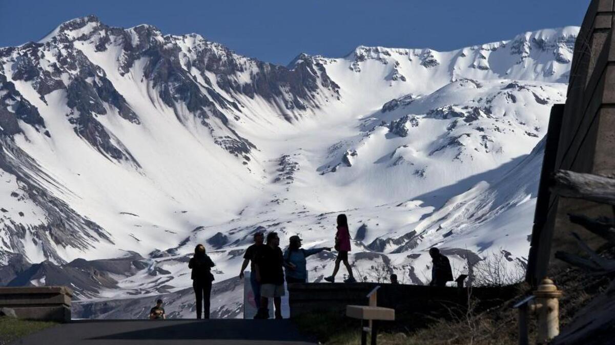 The Mount St. Helens Institute is seeking volunteers to help with its varied programs this season.
