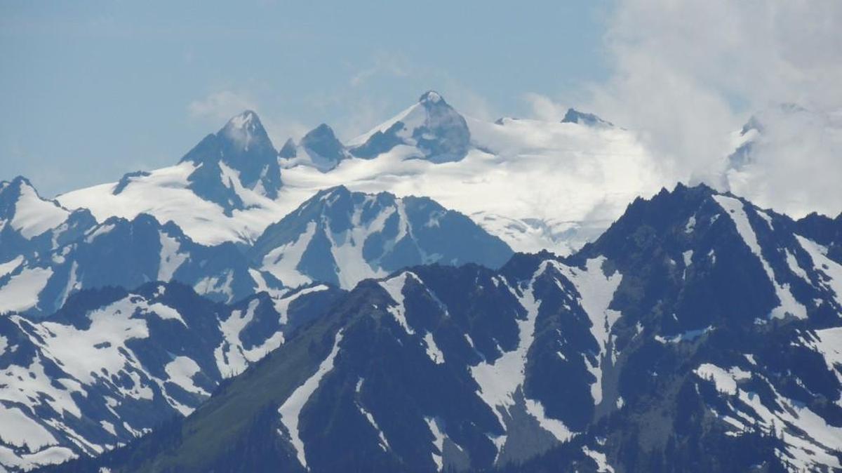 The view of Mount Olympus from Hurricane Ridge might inspire plein air artists who will be painting around Olympic National Park Tuesday-Thursday as part of the National Park Service centennial celebration.