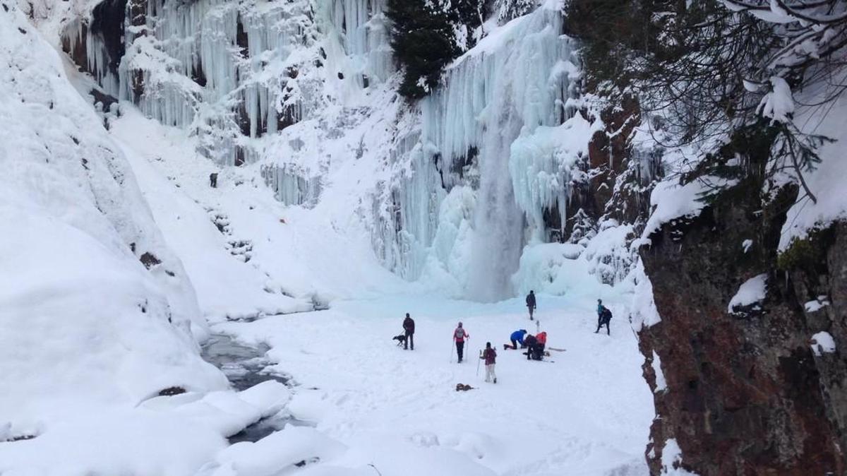 Franklin Falls is can be reached via a hike of 1-3 miles depending on how much of the road is open to vehicle traffic.