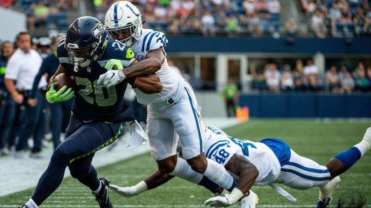 Five days after rookie running back Rashaad Penny had this impressive, 6-yard run past three defenders in Seattle’s preseason opener against Indianapolis, reports said the Seahawks’ first-round pick has a broken finger. NFL Network reported he is headed to Philadelphia for surgery on Wednesday and is expected to miss three to four weeks.