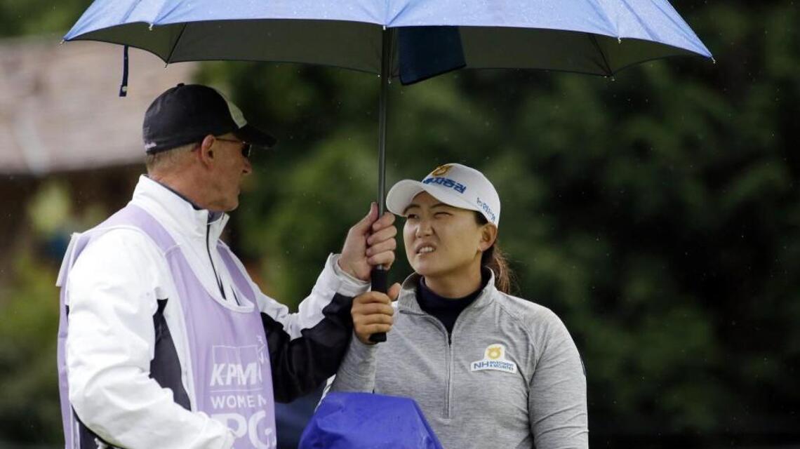 Brooke Henderson, Mirim Lee lead after blustery day at Sahalee at KPMG Women’s PGA Championship