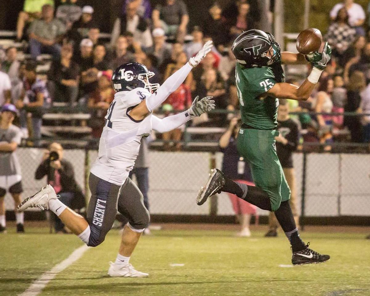 Tigard’s Braden Lenzy is ranked as the No. 5 athlete in the nation by 247Sports and he has signed his letter of intent to play at Notre Dame.