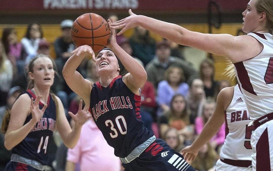 Black Hills guard Lindsey Nurmi (30) flies down the lane to put up a shot at W.F. West High School in Chehalis on Tuesday. Nurmi finished with 10 points.