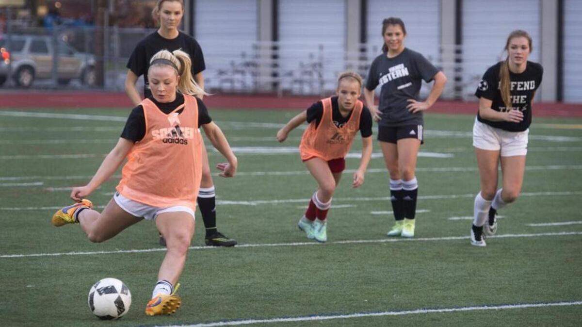 Sumner's Jordan Thompson, the The News Tribune's 2016 All-Area Girls Soccer Player of the Year, practices penalty kicks with teammates during a recent practice. Photo taken in Sumner on Thursday, Nov. 10, 2016.