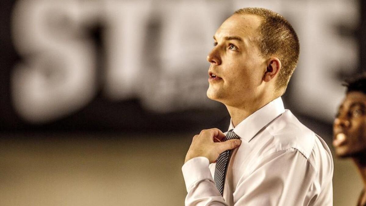 Lincoln High School boys basketball coach Aubrey Shelton has been hired to take over the men's program at the University of Puget Sound.