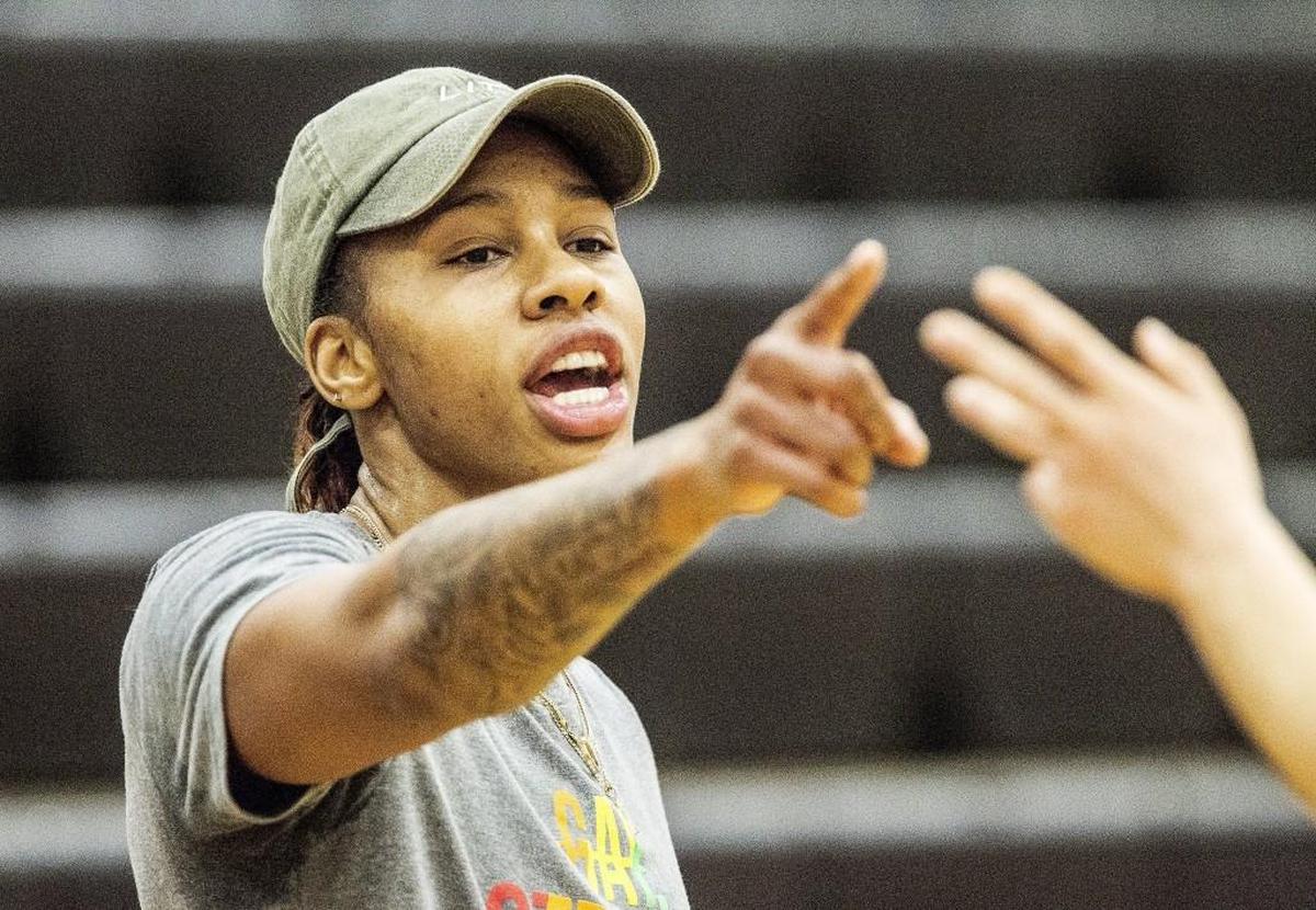 Alex Montgomery makes a point during practice at Steilacoom High School Tuesday, Dec. 27, 2016. Montgomery plays in the WNBA with the San Antonio Stars but is helping coach Steilacoom while she is in her off season. Montgomery graduated from Lincoln High School before playing college basketball at Georgia Tech.