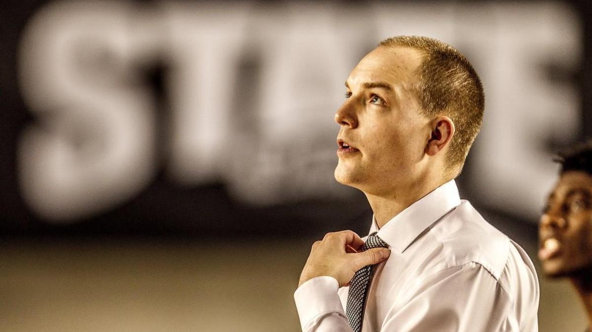 Lincoln coach Aubrey Shelton looks up to the clock in the fourth quarter as the Abes’ battle to tighten up the score. No. 6 Lincoln (22-4) vs. No. 2 Rainier Beach (21-5) in 3A boys basketball state tournament Thursday March 3, 2016.