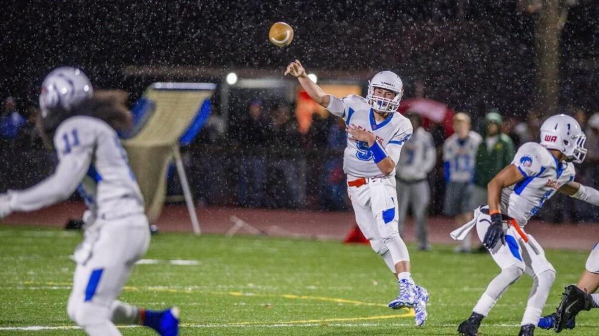 Graham-Kapowsin High School beat Bethel, 26-6, in the 4A SPSL South title football game at Art Crate Field in Spanaway, October 30, 2015.