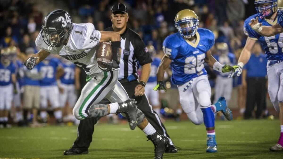 
Isaiah Williams, left, will team with Chavez Kalua-Fuimaono to give Kentwood a pair of formidable running backs.
