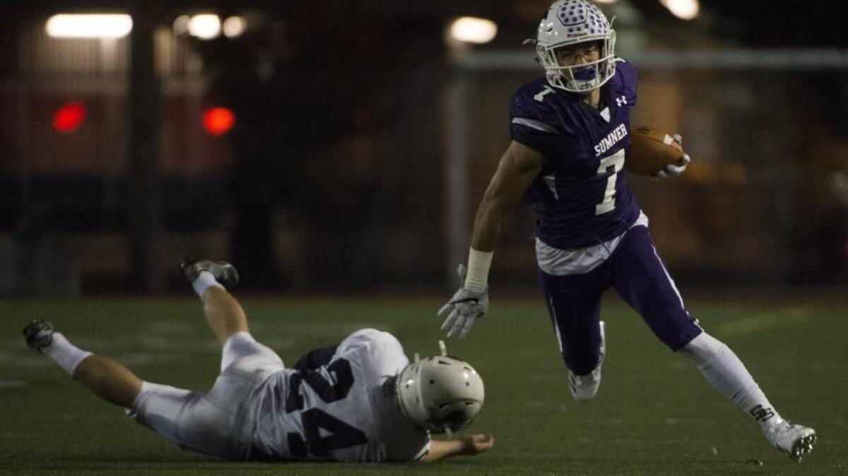 Sumner's Tre Weed (7) breaks away for a run in the first quarter. Sumner played Bellarmine Prep in a football game at Sunset Stadium in Sumner, Wash., on Friday, Oct. 13, 2017.