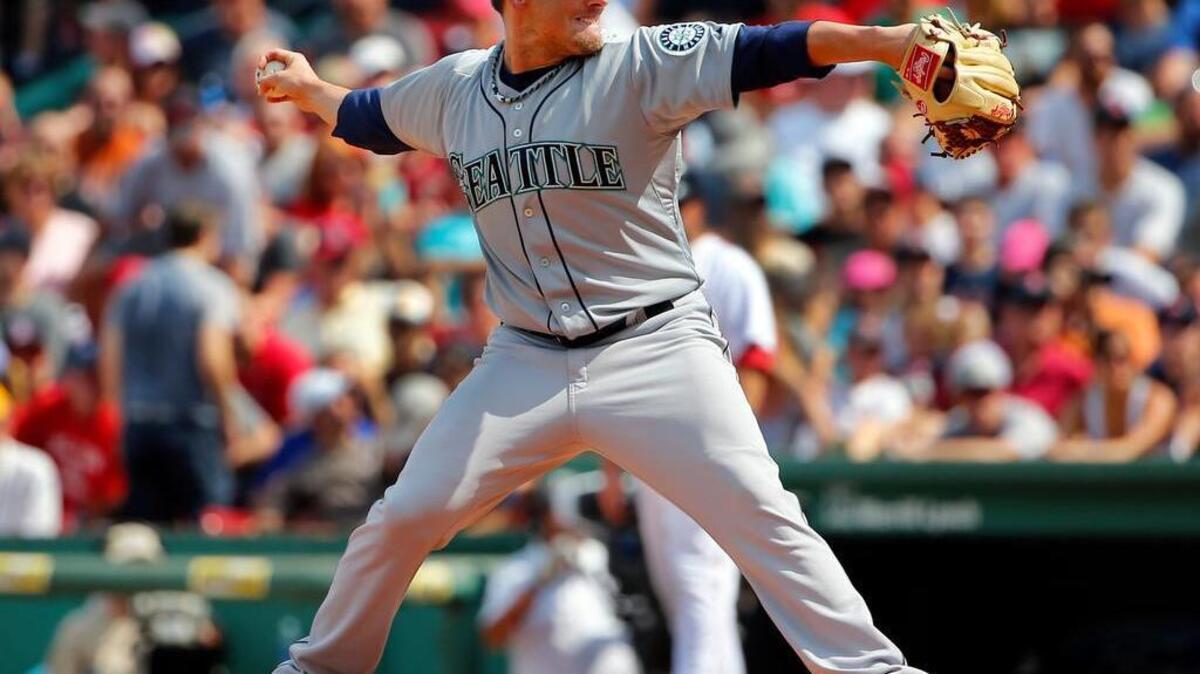 
With a renewed emphasis on his cut fastball, Seattle Mariners reliever Danny Farquhar has delivered one-two-three innings in his past two appearances.
