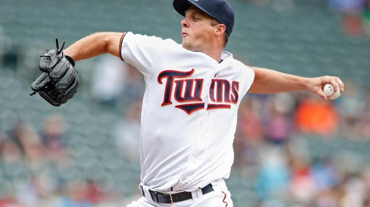 Lefty Andrew Albers, who pitched last season for Minnesota, will start Tuesday for the Mariners against Baltimore.