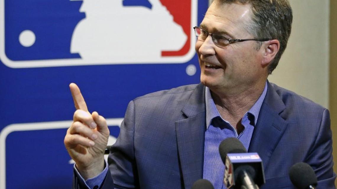 Scott Daniel Servais, manager of the Seattle Mariners, talks with members of the media at the MLB baseball winter meetings Tuesday, Dec. 12, 2017, in Orlando, Fla. (AP Photo/John Raoux)