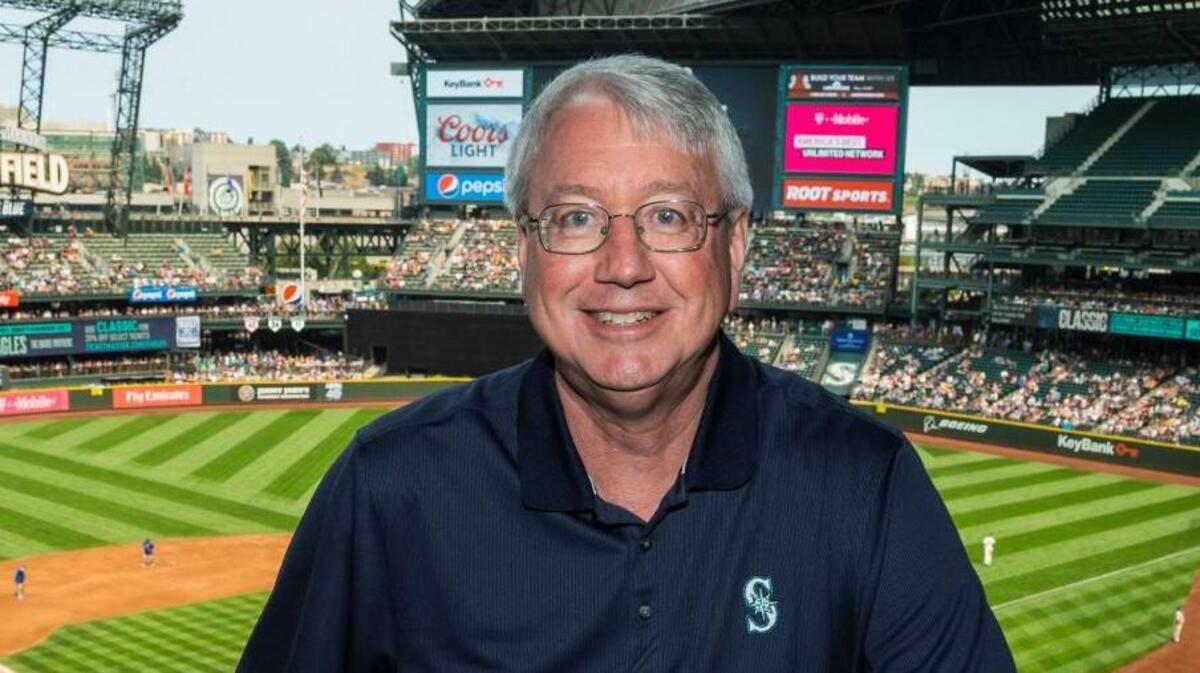 Bob Aylward will step down from his executive vice president of baseball operations position at the end of October, but will stay on as a special consultant well into next season