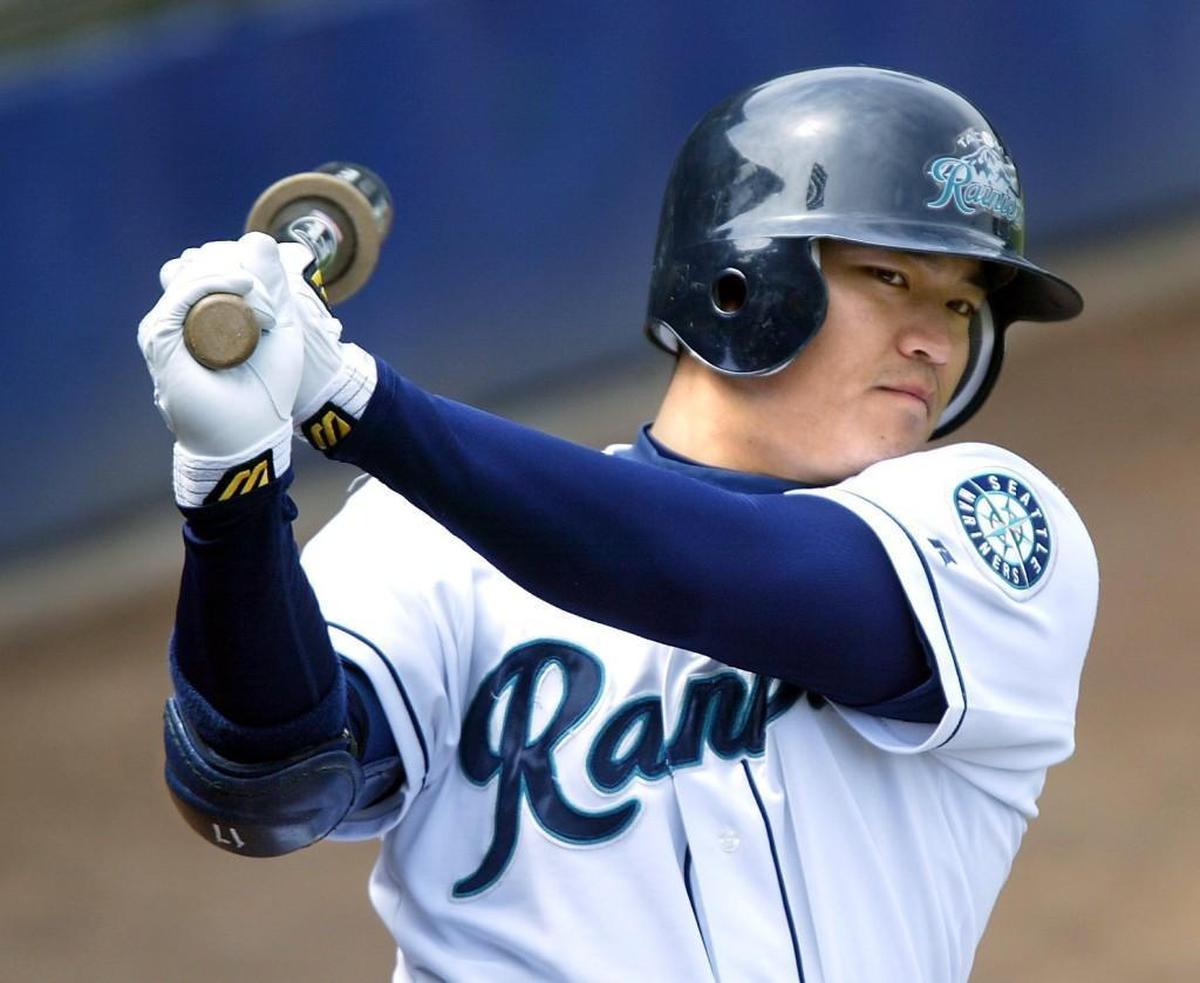 Shin-Soo Choo warms up in 2005 for the Tacoma Rainiers.