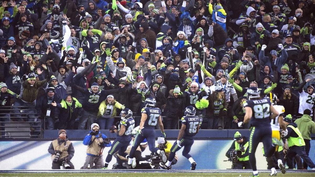 Doug Baldwin (89) cruises into the end zone on an 80-yard TD reception with 2:01 left in the fourth quarter to seal Seattle’s win over Pittsburgh. Baldwin caught three TD passes.