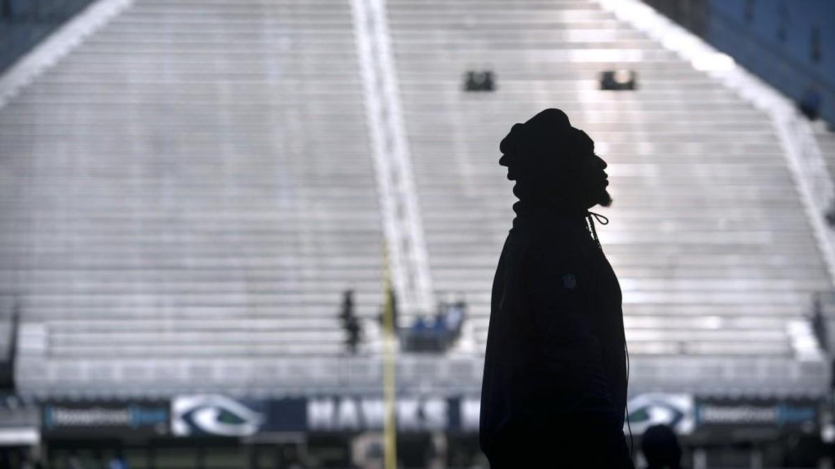 Seahawks running back Marshawn Lynch warms up on the field before Sunday’s game against the San Francisco 49ers at CenturyLink Field.