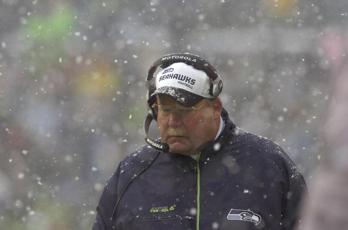 Former Seattle Seahawks coach Mike Holmgren is a member of the State of Washington Sports Hall of Fame class of 2017.