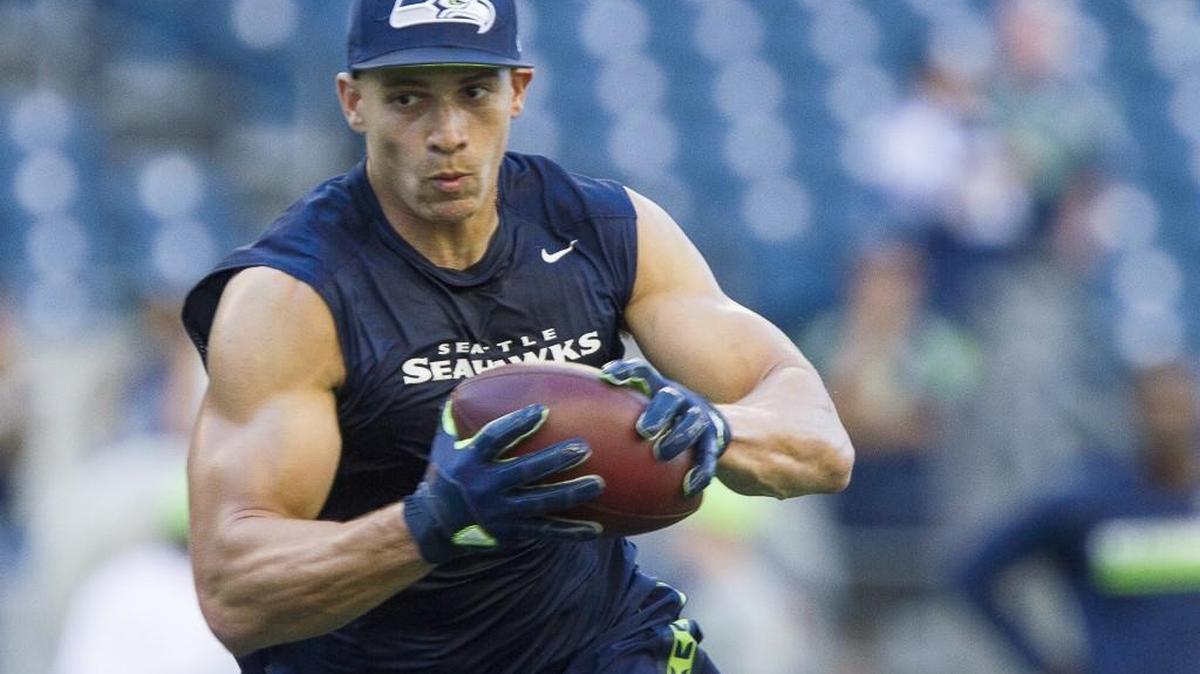 Seahawks tight end Jimmy Graham warms up before a preseason game against the Dallas Cowboys at CenturyLink Field on Thursday.