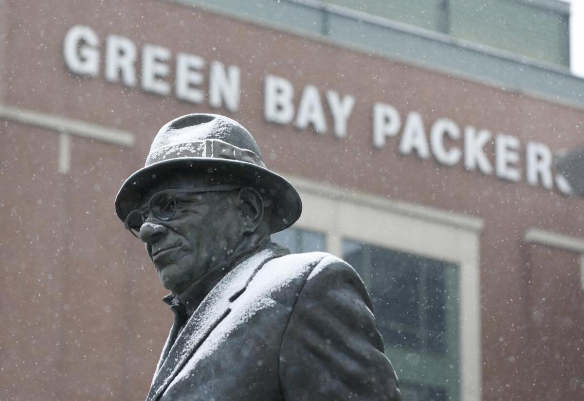 Vince Lombardi is predicted to be getting more snow on him this weekend outside Lambeau Field, where the Seahawks will try to beat the weather and the Packers in Green Bay for the first time since 1999 Sunday in the divisional round of the NFC playoffs.