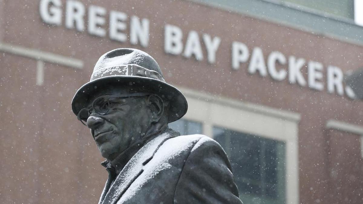 Vince Lombardi is predicted to be getting more snow on him this weekend outside Lambeau Field, where the Seahawks will try to beat the weather and the Packers in Green Bay for the first time since 1999 Sunday in the divisional round of the NFC playoffs.