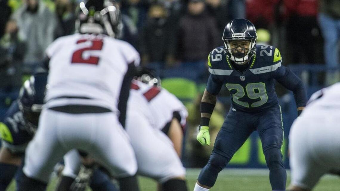 Earl Thomas: "Hold on everyone. Let's not get it confused I want to be a Seahawk"