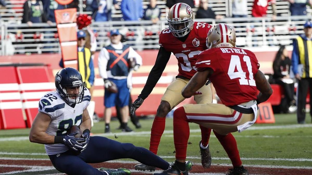 Seattle Seahawks tight end Luke Willson (82) scores a touchdown Sunday against the San Francisco 49ers during the first half Sunday. Willson has a touchdown reception in two of the Seahawks’ past three games.