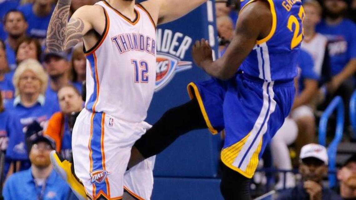 Dave Boling: Draymond Green could learn a lesson in sportsmanship from LeBron, Wade