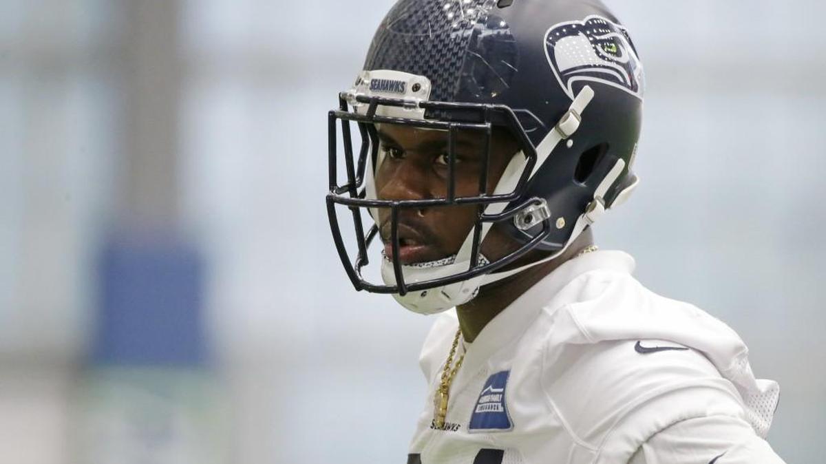 Defensive tackle Malik McDowell, the Seattle Seahawks' top draft pick, watches a drill during NFL football rookie minicamp, Friday, May 12, 2017, in Seattle. (AP Photo/Ted S. Warren)