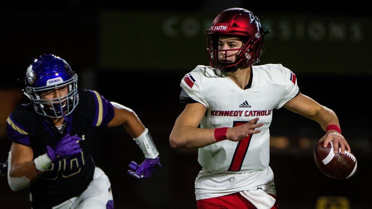 Kennedy Catholic’s Sam Huard (7) looks to pass in the third quarter. Puyallup High School played Kennedy Catholic High School in a football game at Sparks Stadium in Puyallup, Wash., on Friday, Nov. 2, 2018.