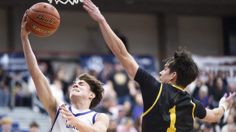 Puyallup lagged late in regional match-up against Lake Washington