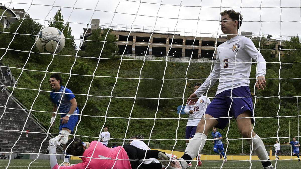 The fourth Stadium goal goes in against Hanford during the 4A state boys soccer tournament opening round match at Stadium High School, on Tuesday, May 19, 2026, in Tacoma, Wash.