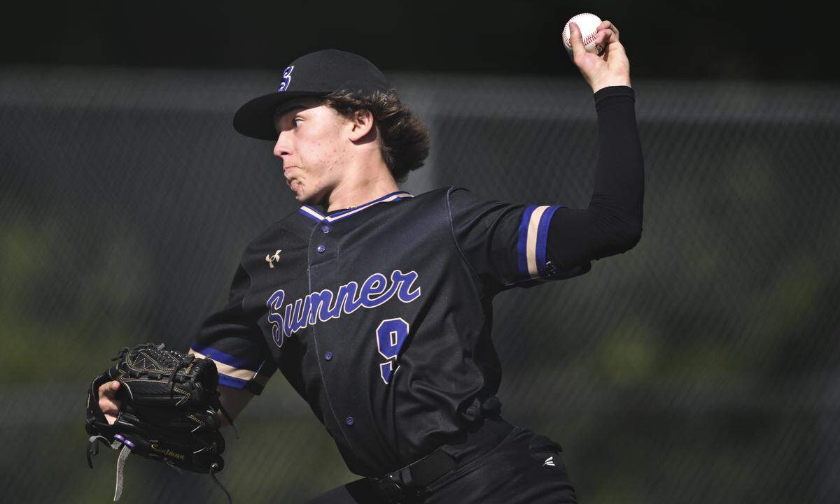 Sumner's Brody Santman (9) pitches against Kennedy Catholic during the quarterfinal round of the 4A state baseball tournament at Heritage Park, on Saturday, May 23, 2026, in Puyallup, Wash.