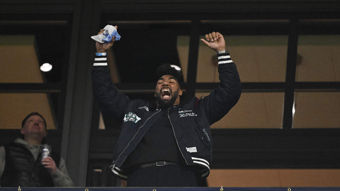 How much do Seattle Mariners fans spend on food? Find best ballpark deals