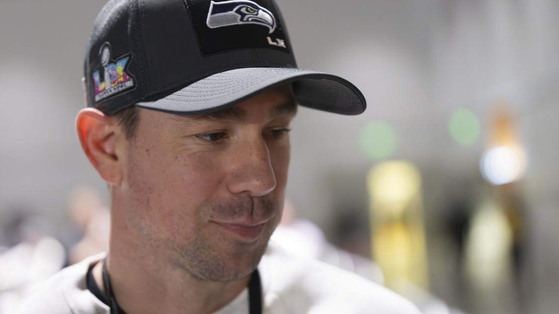Who is Seahawks OC Klint Kubiak, and what would he bring to Raiders as head coach?